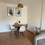 Soleado Y Acogedor Con Piscina Privada لالفاس دبل بي